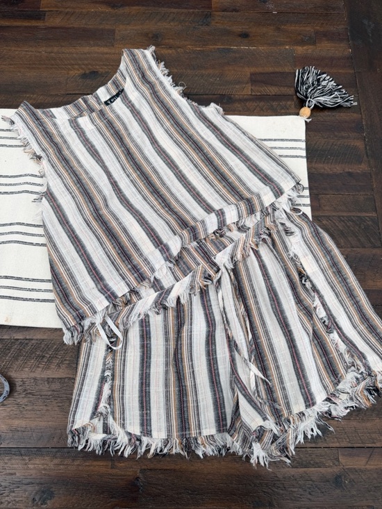 Very J Pants - Very J Striped Frayed Two-Piece Shorts Set in Ivory, Black, Tan